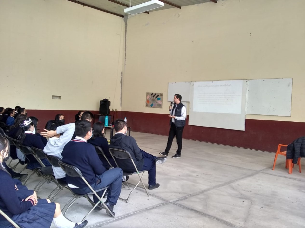 Capacitan alumnos de San Salvador el Seco sobre cultura vial sustentable y ecológica 