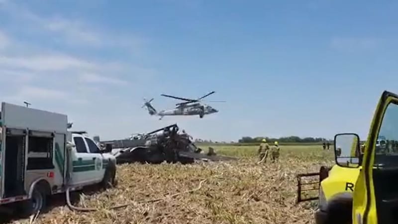 Por: Cortesía Cae helicóptero de la Marina en operativo por Caro Quintero; mueren 14 personas (Vídeo)