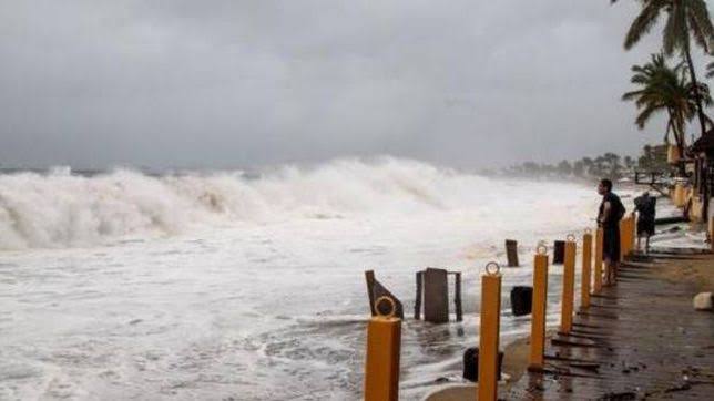 Por: Cortesía Huracán Estelle provocará fuertes lluvias, deslaves e inundaciones en 6 estados