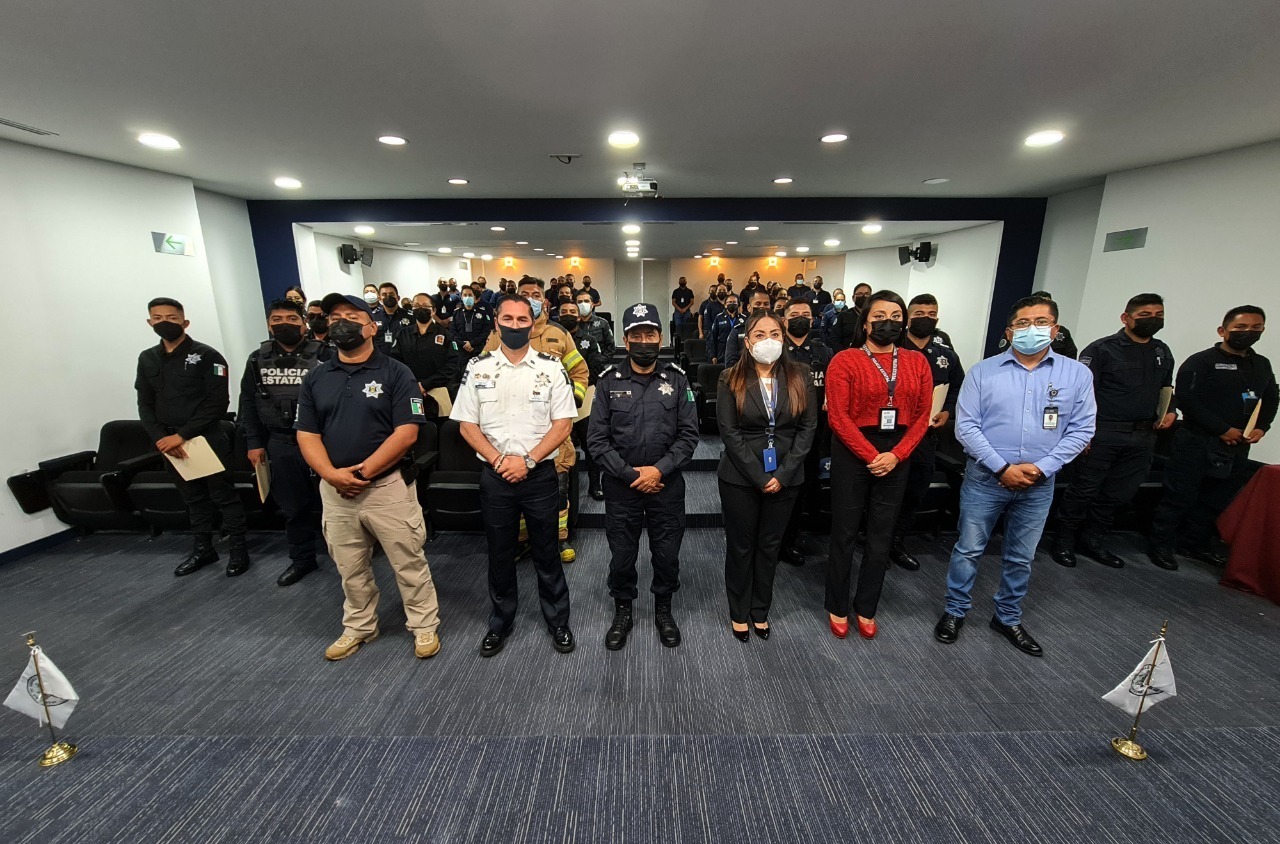 Entrega SSC certificado único policial a elementos de seguridad