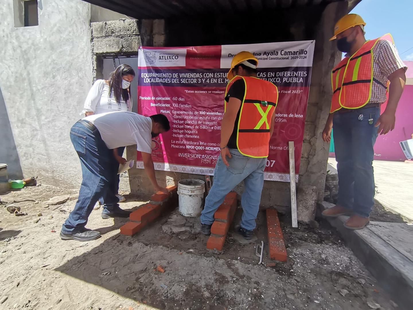 Por: Cortesía Comienzan en localidades de Atlixco con la construcción de estufas ecológicas