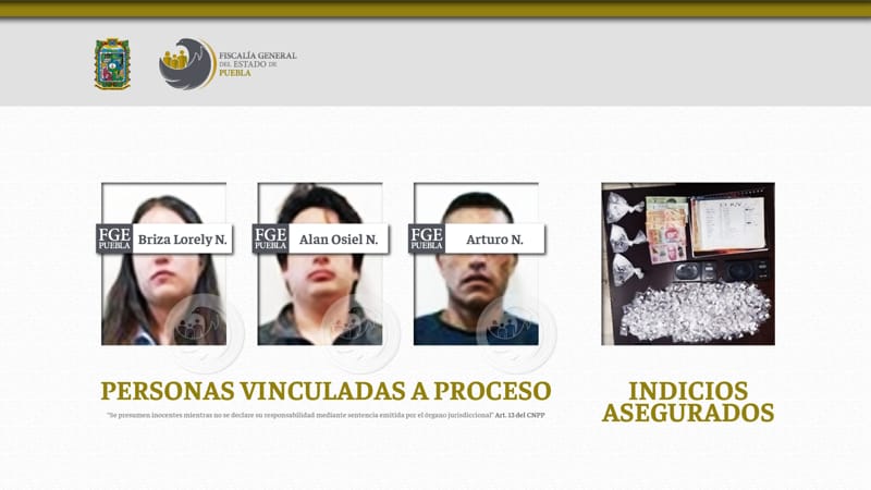 Por: Cortesía 3 personas fueron detenidas durante un cateo en Teziutlán por posesión de drogas