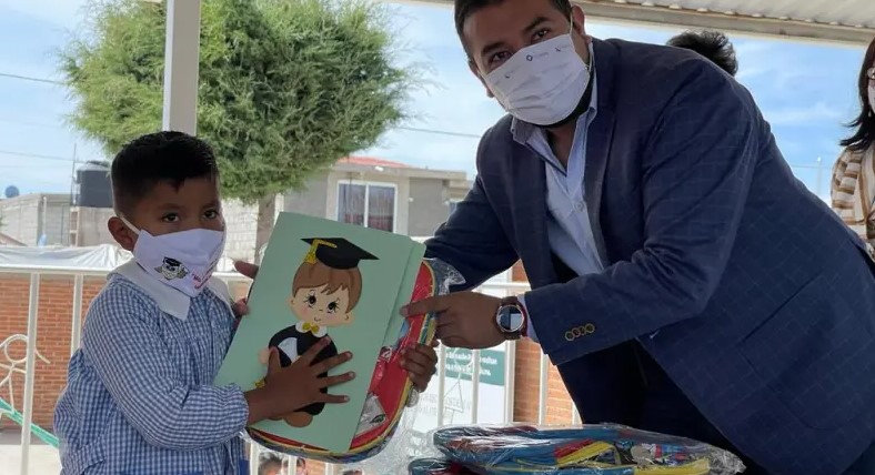 Alcalde de Huamantla se compromete a impulsar programas y acciones en busca de la educación