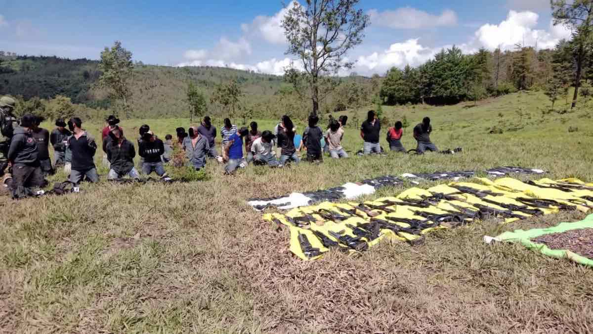 Por: Cortesía Ejército capturó a 37 presuntos sicarios en Michoacán