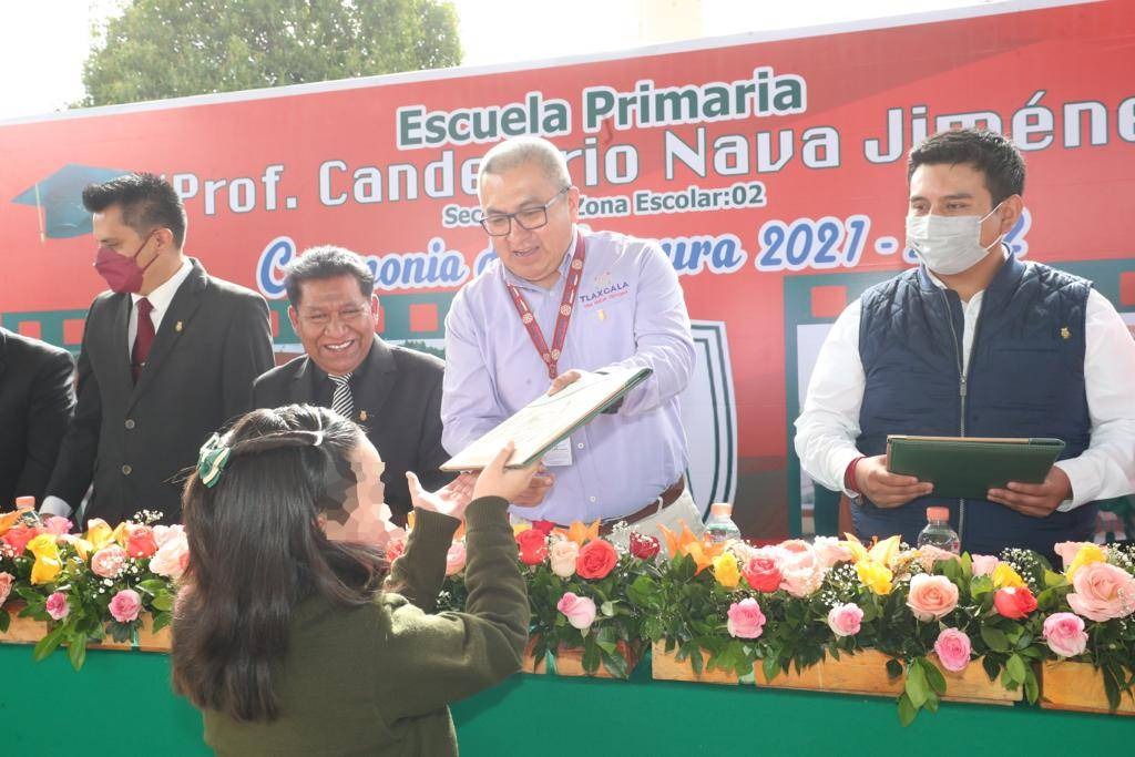 Autoridades educativas asisten a ceremonia de clausura en primaria “Candelario Nava Jiménez”