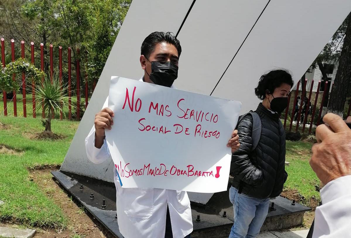 Por: Cortesía En Tlaxcala, reclaman seguridad para pasantes de medicina tras asesinato de médico en Durango