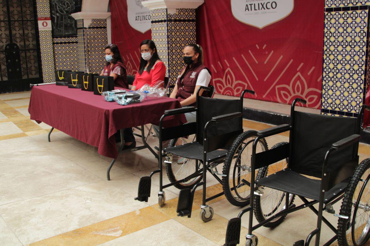 Por: Cortesía Continúan los apoyos para las y los atlixquenses con discapacidad