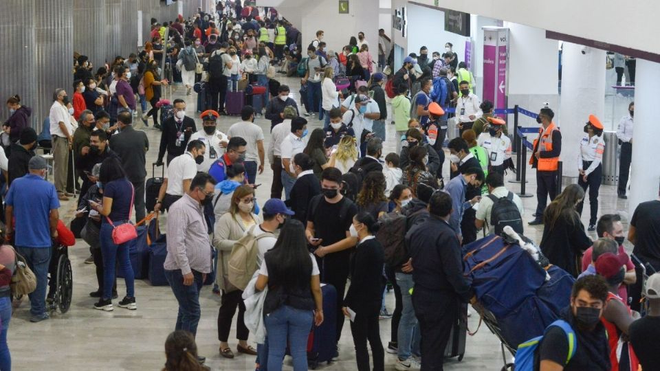 Los problemas de hundimientos en Terminal 2 del AICM se sabían desde 2019 y no se atendieron