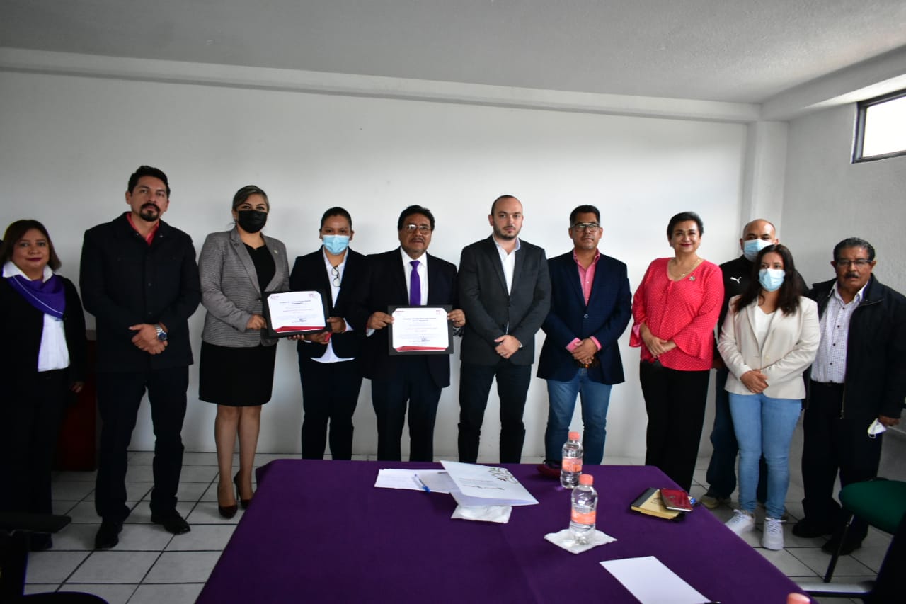 Por: Cortesía Recibe CECYTE-EMSAD reconocimiento como empresa de diez en el INFONAVIT