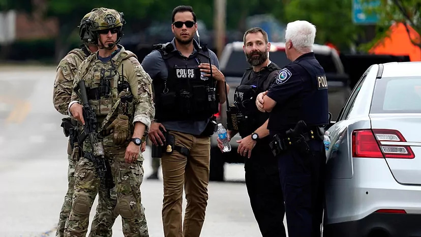 Identifican a un mexicano entre las personas fallecidas por el tiroteo durante desfile en Chicago
