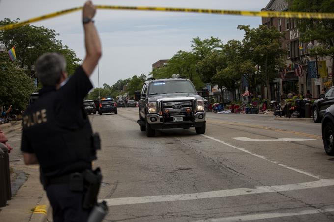 Por: Cortesía Confirma policía de Illinois que autor de tiroteo en Chicago sigue fugitivo