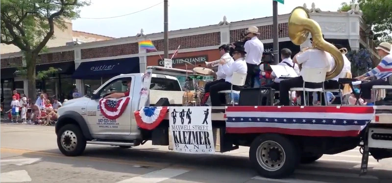 Por: Cortesía Sube cifra a 6 muertos y 24 heridos tras tiroteo en Chicago durante desfile por el 4 de julio