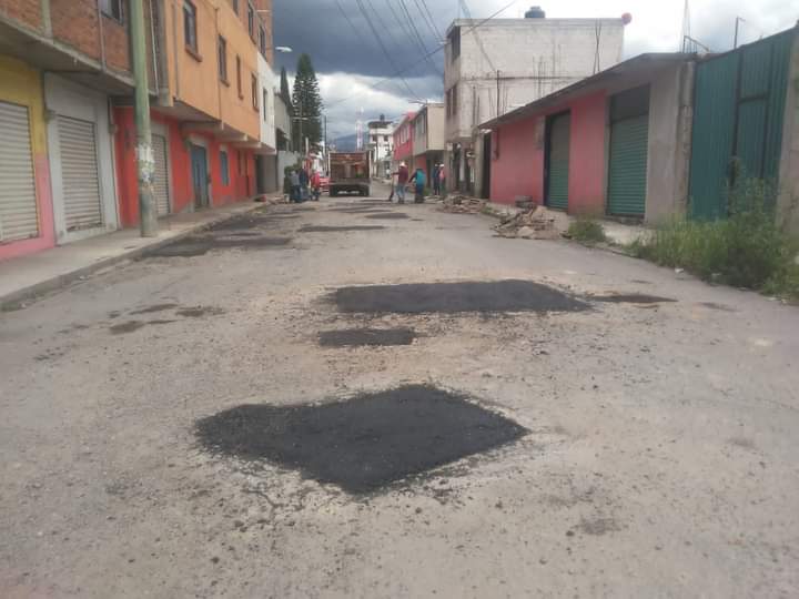 Por: Cortesía Gustavo Jiménez se burla de chiautempenses, parcha calles para justificar opacidad
