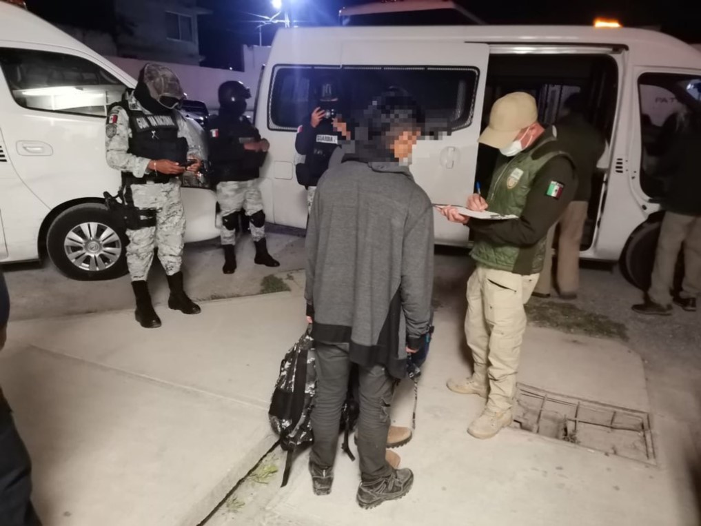 Por: Cortesía INM halla a 80 migrantes en Acajete