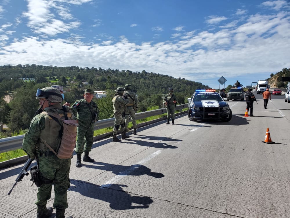 Por: Cortesía Operativo conjunto entre el Estado y la Federación frustra robo de cuatro tractocamiones en Sanctórum