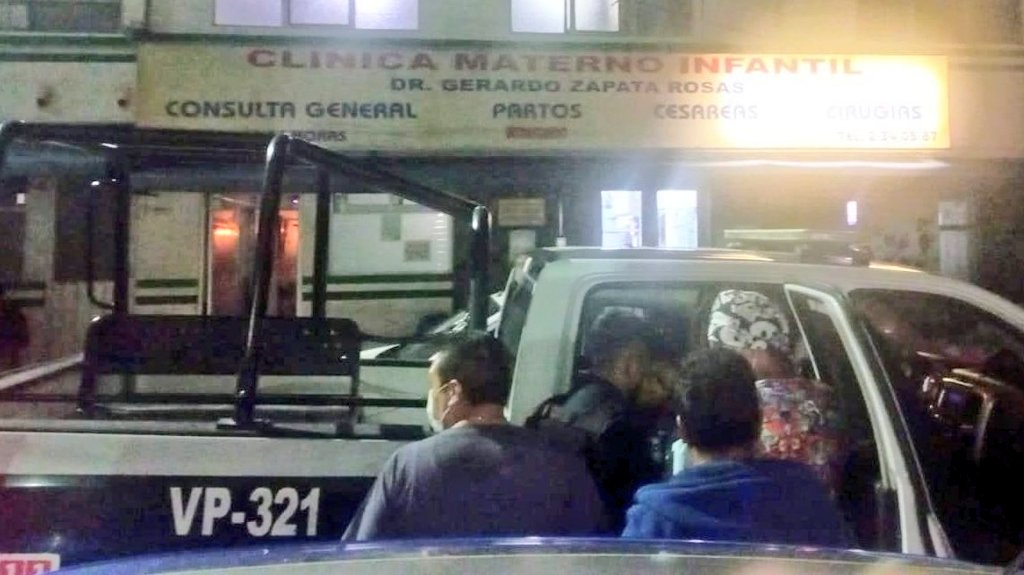 Por: Cortesía Nace bebé en patrulla de la policía municipal de Puebla