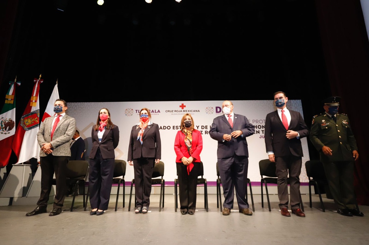 Por: Cortesía Gobernadora Lorena Cuéllar tomó protesta al Delegado Estatal De La Cruz Roja Mexicana en Tlaxcala