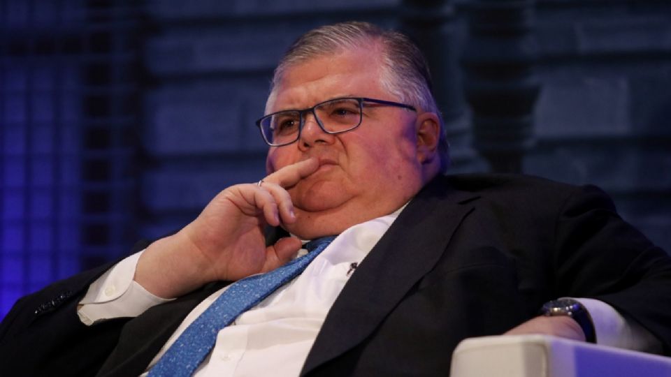 Por: Cortesía ¿Quién es Agustín Carstens y por qué unos lo aman y otros no?