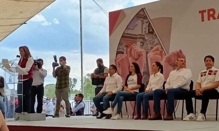  Celebra gobernadora aniversario de victoria electoral