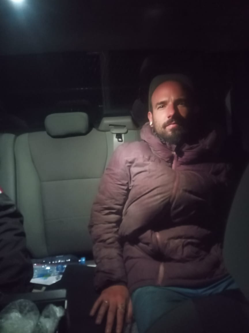 Policía de montaña auxilia a dos turistas extraviados en la Malinche