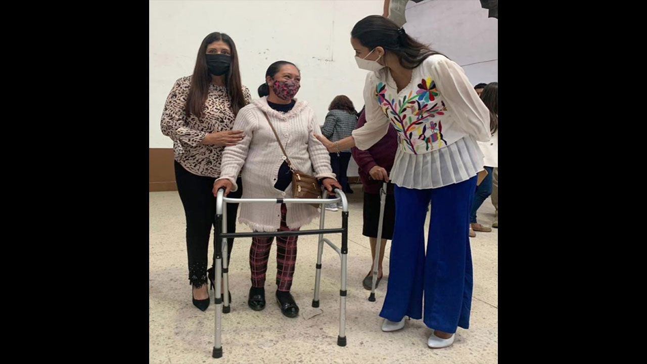 Por: Cortesía Finaliza SEDIF entrega  aparatos en 50 municipios, entre ellos Amozoc