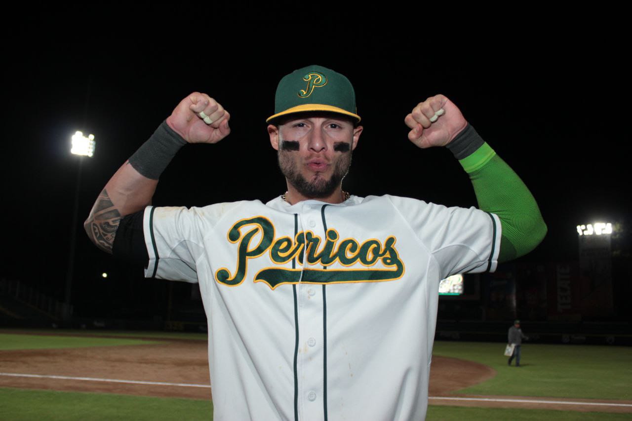 Por: Cortesía Con un Danny Ortíz haciendo historia, Pericos apaleó a Algodoneros y ganó la serie