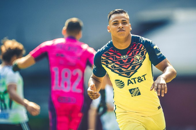 Por: Cortesía El poblano Román Martínez hizo doblete con el América