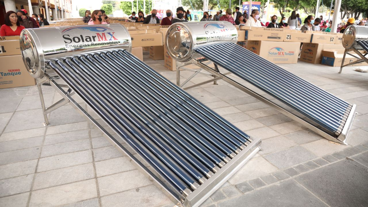 Por: Cortesía Ayuntamiento de San Andrés Cholula entregó 200 calentadores solares
