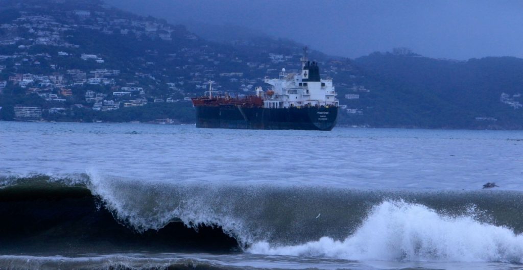 Por: Cortesía Huracán 'Blas' se mantiene en categoría 1; se presentarán lluvias en luvias en Colima, Jalisco, Michoacán y Guerrero