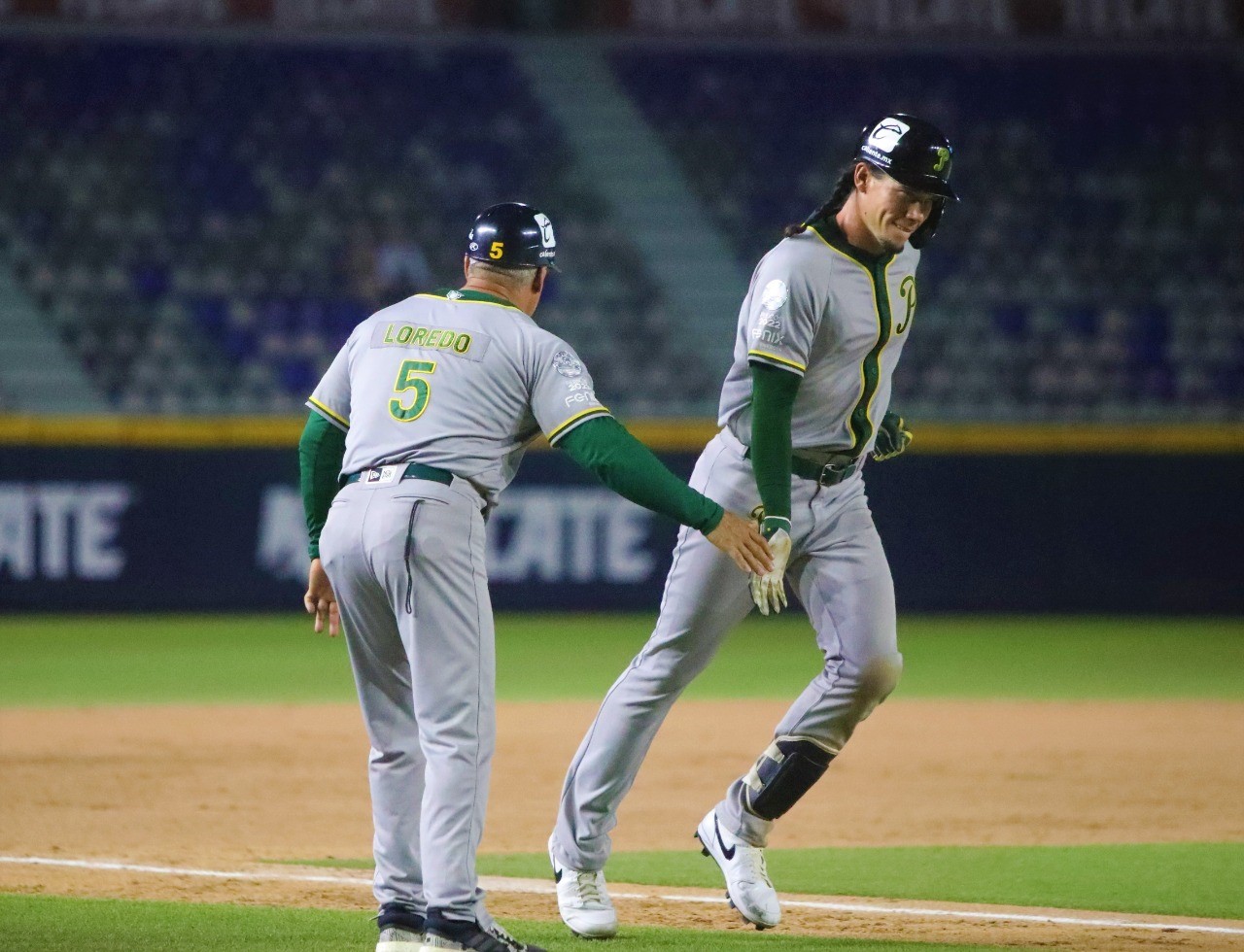 Por: Cortesía Sultanes dejó sobre el terreno a Pericos y evitó la barrida
