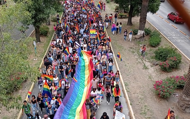 Por: Daniel Jiménez Miles de personas vuelven a las calles de Puebla para la marcha del orgullo LGBT