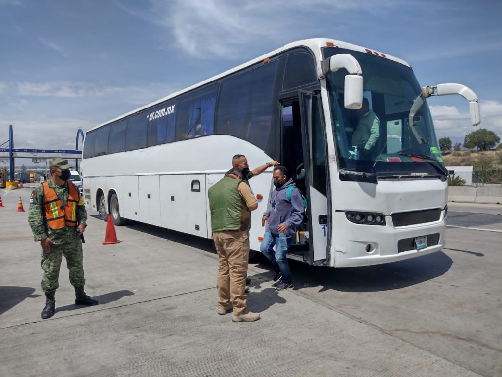 Brindan zona militar y gobierno del estado apoyo a mil 798 migrantes 