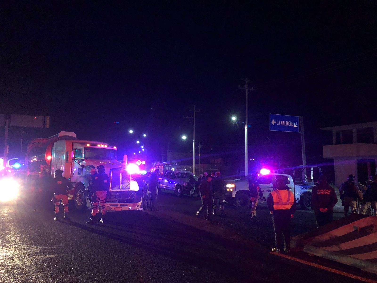 Por: Cortesía Choque entre tráiler y patrulla de la GN, deja un saldo de 5 elementos heridos