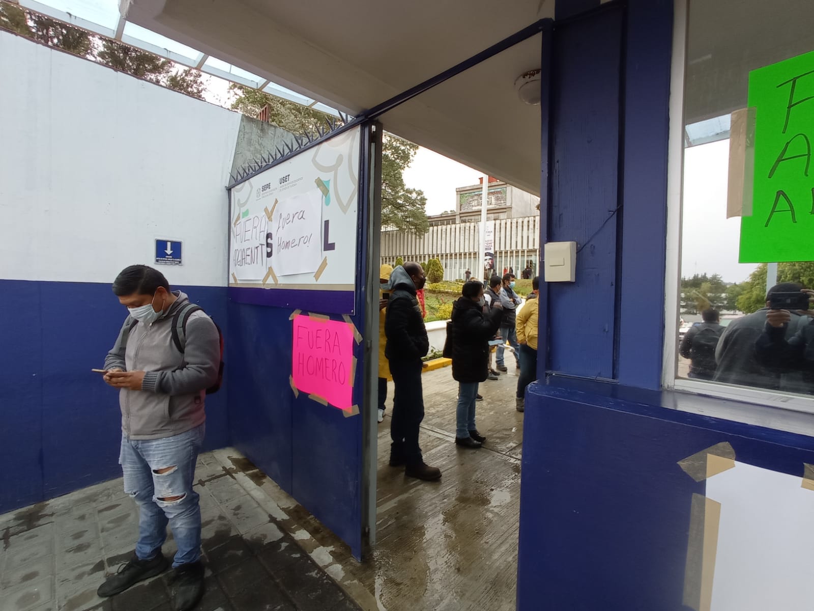 Movilizan a agremiados del SNTE por "caprichos" de delegada