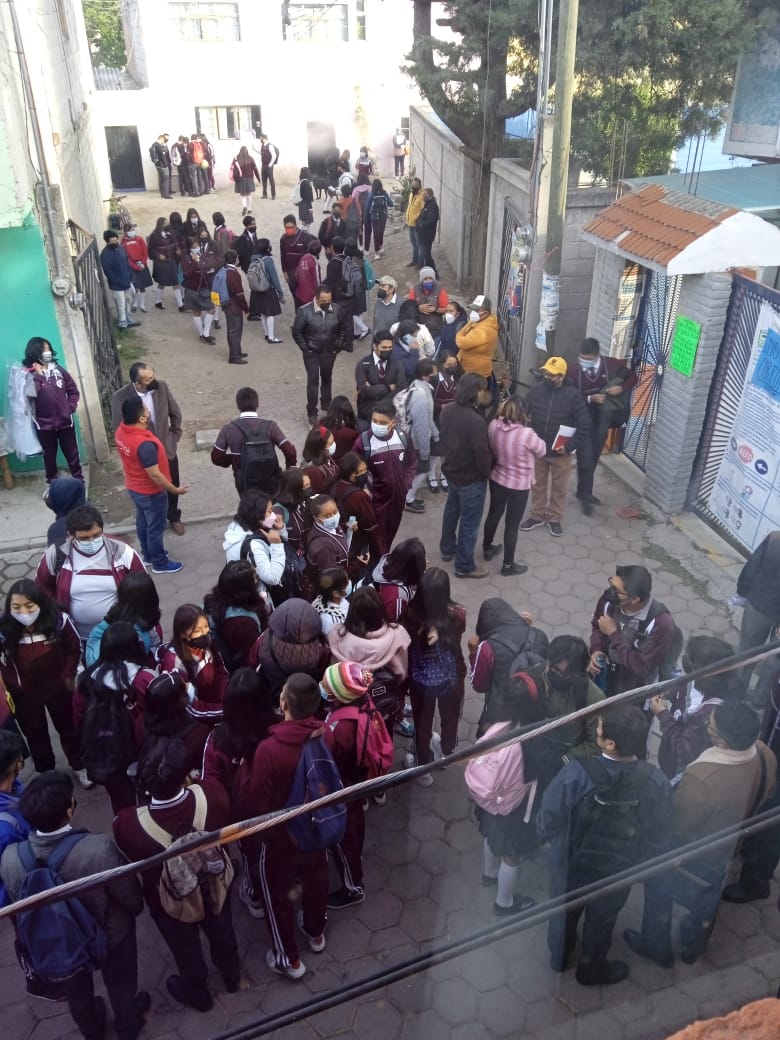 Ante la CEDH, acusan a directora de CETIS 132 por uso de fuerza policial