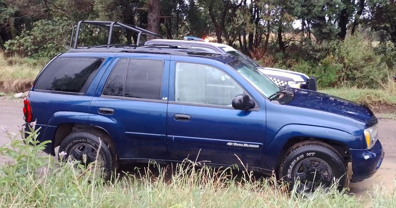 Por: Cortesía Recuperan en Coaxomulco camioneta con reporte de robo en Tzompantepec