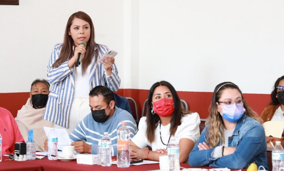 Presentan Chiautempan, reconociendo a sus mujeres, toman las calles