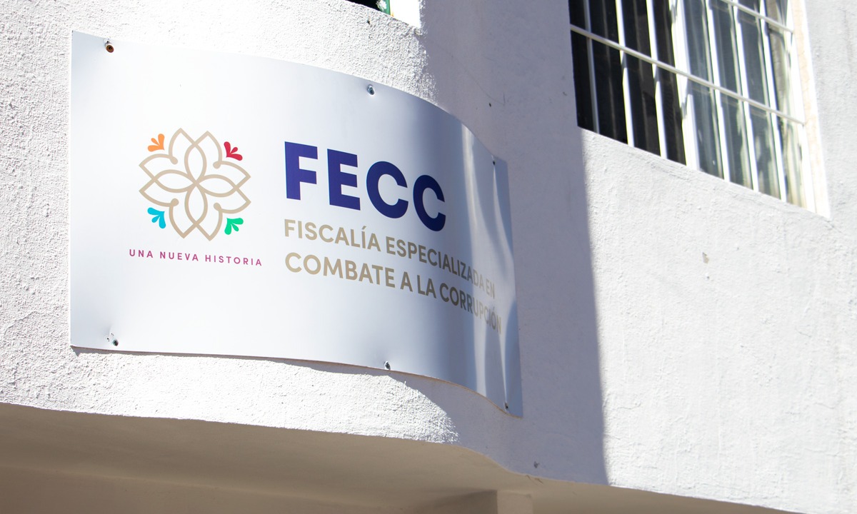 Tras reparación del daño, juez otorga la suspensión condicional a dos policías