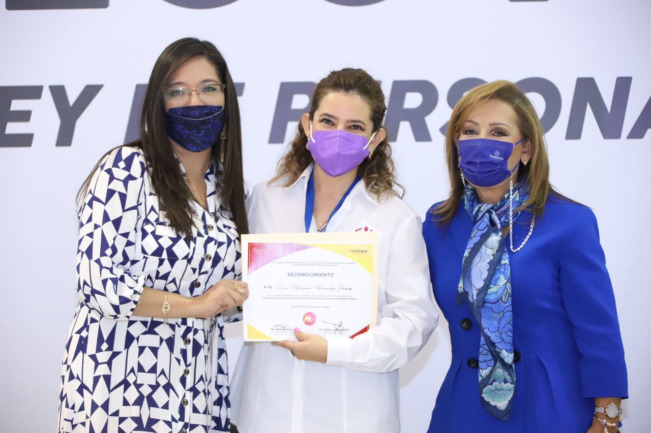 Fundamental, la atención y apoyo a la juventud tlaxcalteca: gobernadora