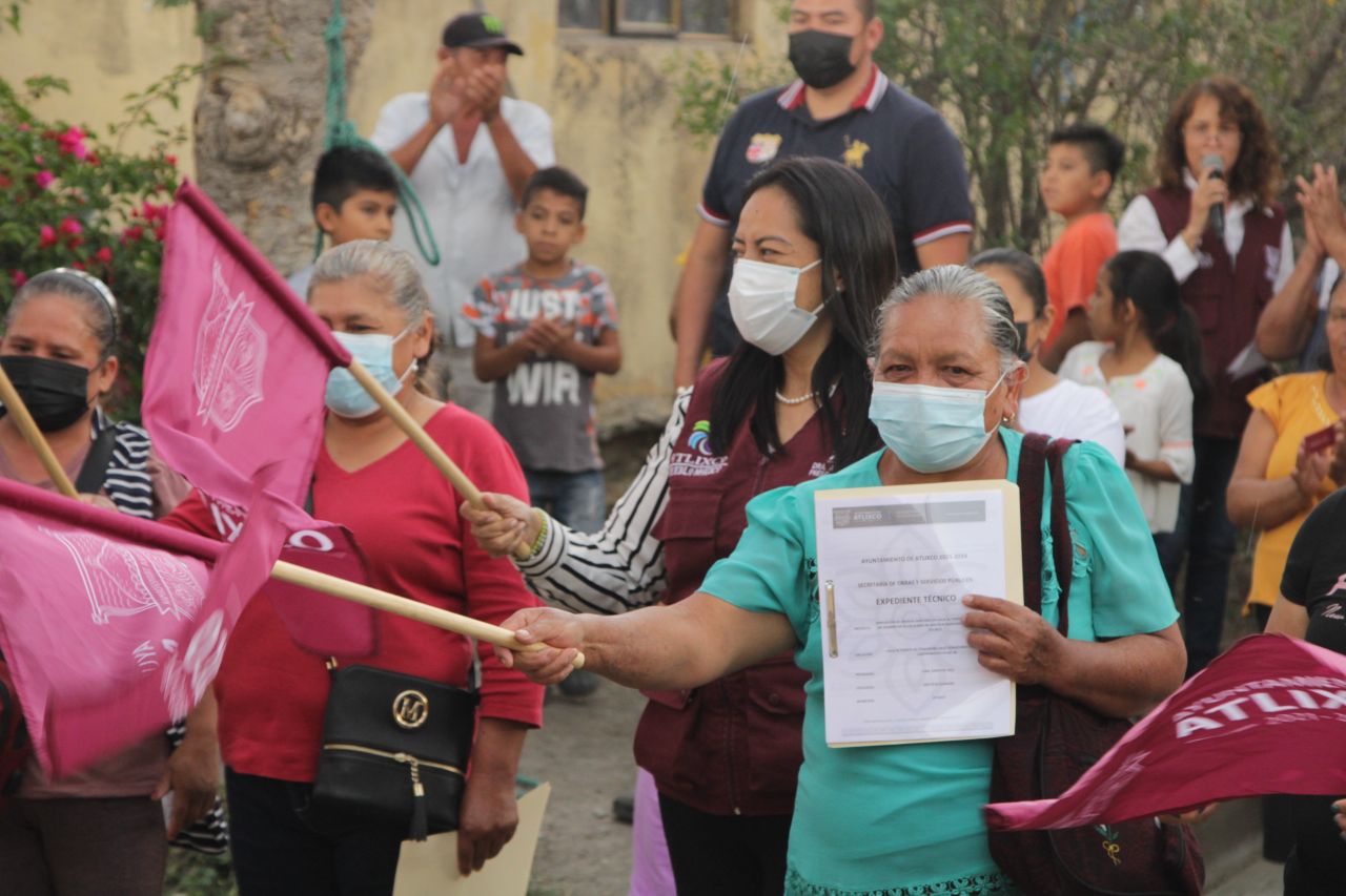 Por: Cortesía Ariadna Ayala da banderazo a trabajo de ampliación de drenaje sanitario que beneficiará la salud de familias atlixquenses