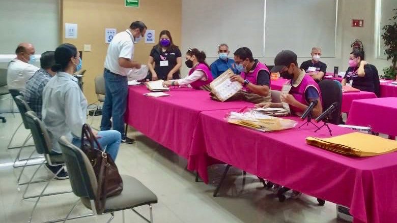 Por: Cortesía Funcionarios comenzaron escrutinio y cómputo de votos: INE