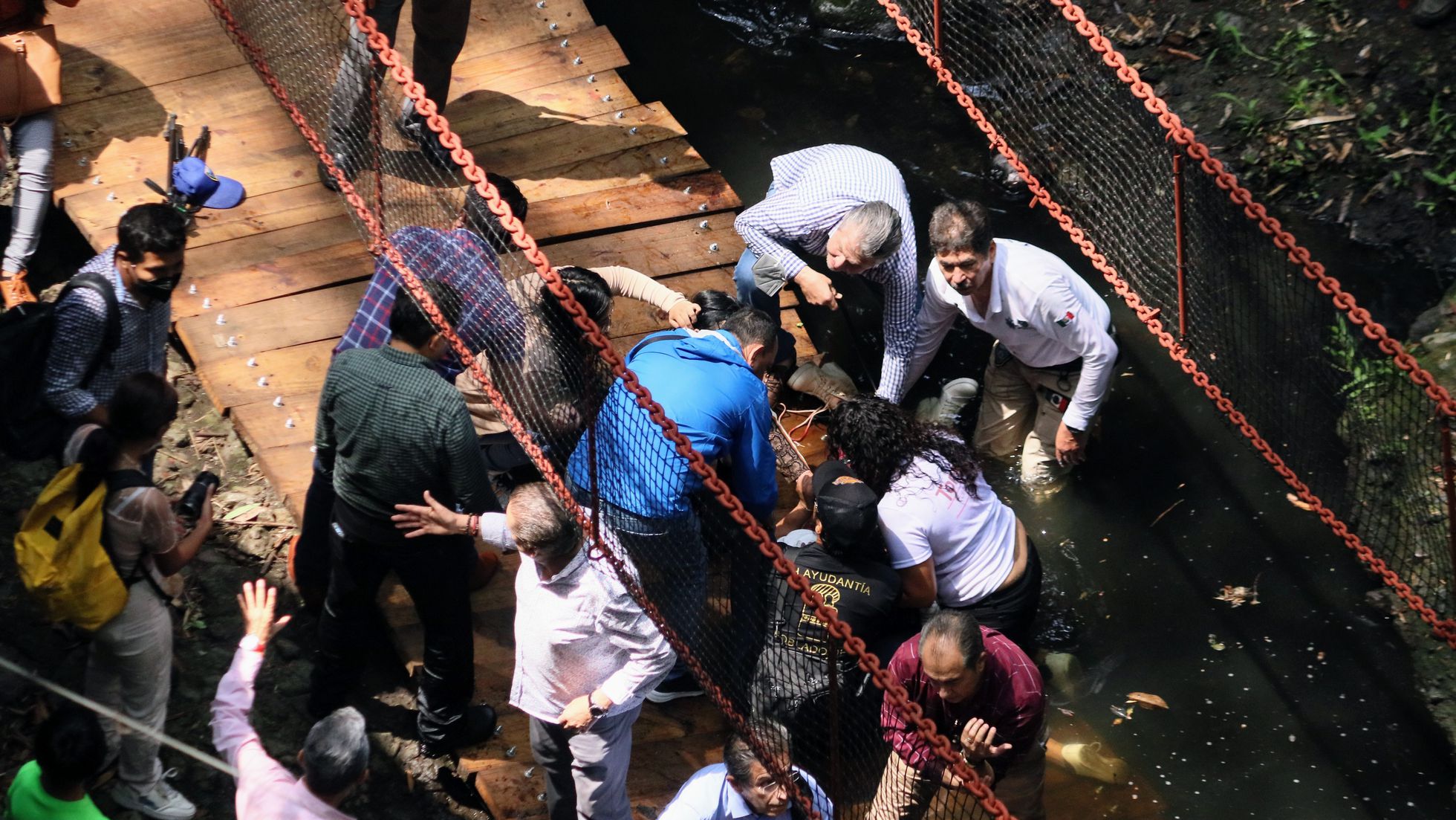 Por: Cortesía Abren carpeta de investigación por el colapso del puente colgante en Cuernavaca