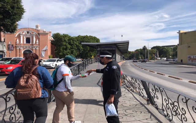 Por: Cortesía Descartan relajar medidas de prevención contra el Covid en Puebla a pesar de baja en casos