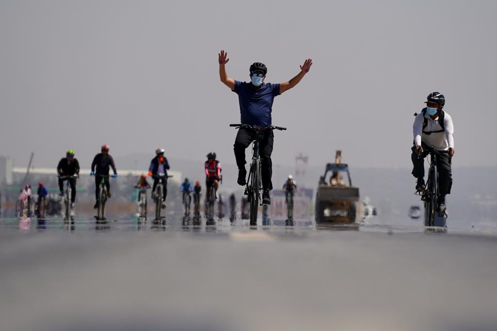 Por: Cortesía 5 mil ciclistas se dieron cita en el paseo del aeropuerto Felipe Ángeles a una semana de su inauguración
