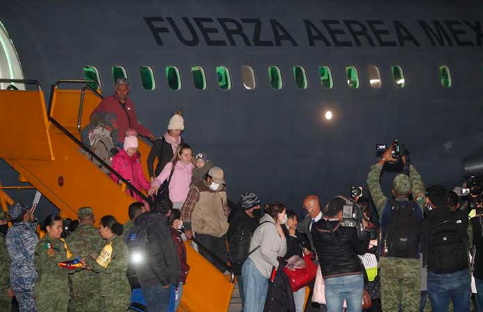 Por: Cortesía Segundo vuelo humanitario de mexicanos que huyeron de Ucrania, aterrizó a medianoche