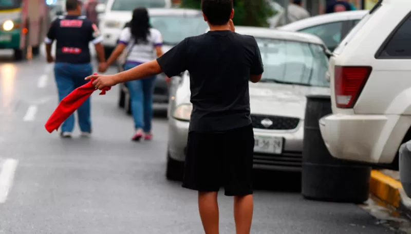 Por: Cortesía Cero tolerancia para franeleros en la Feria de Puebla: Eduardo Rivera