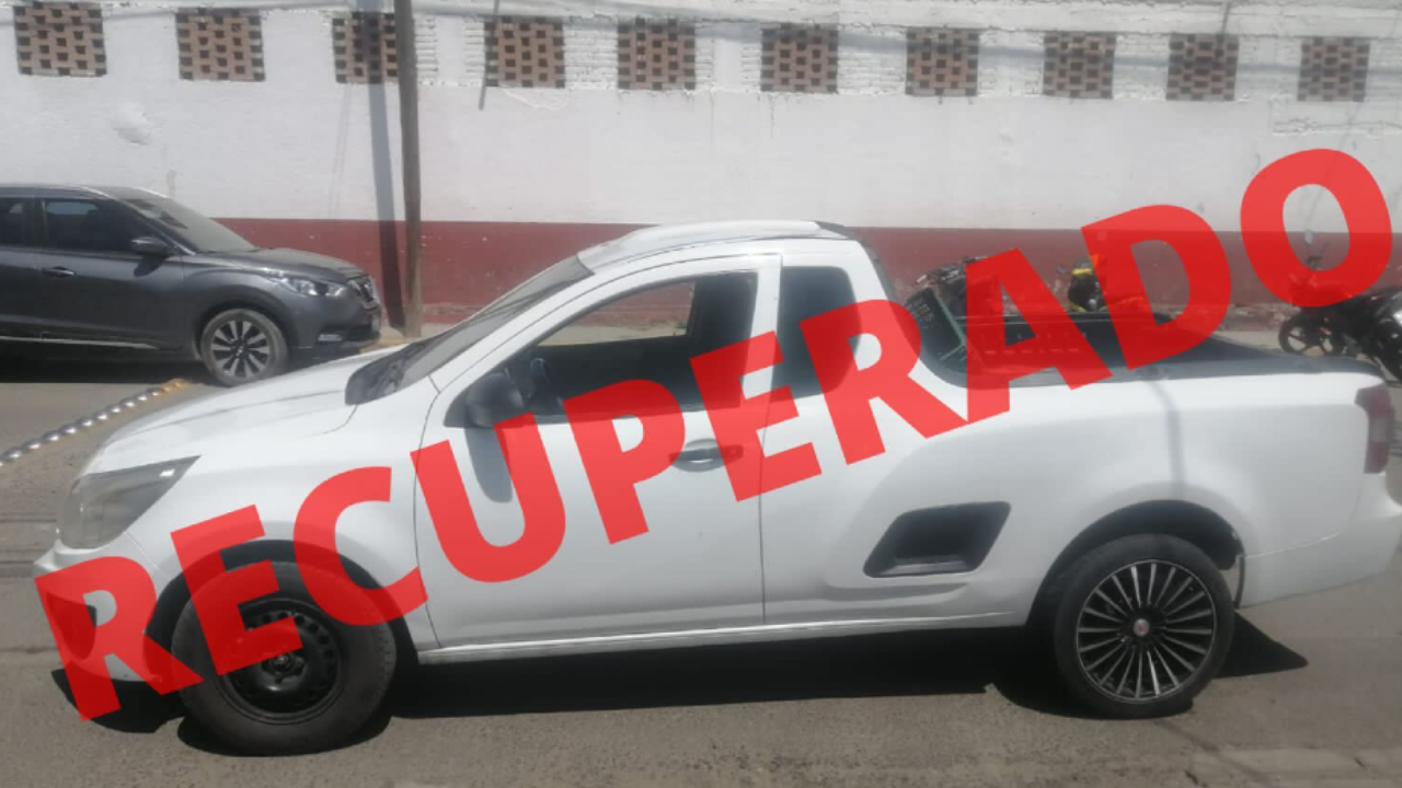 Por: Cortesía Policías recuperan camioneta robada en San Pedro Cholula