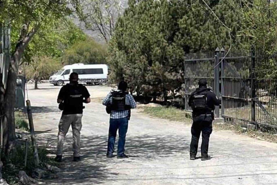 Por: Cortesía Durante cateo a rancho de "El Bronco" hallaron armas, 2 cajas fuetes y 2.1 mdp