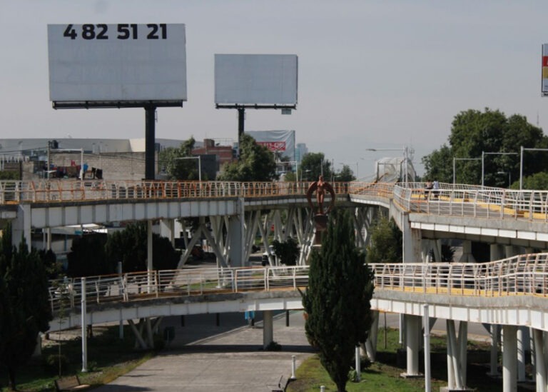 Por: Cortesía Gobierno estatal retira más de 300 espectaculares que no contaban con autorizaciones