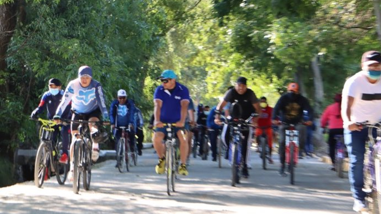 Autoridades del Ayuntamiento Cuautlancingo realizaron una rodada por las calles del municipio